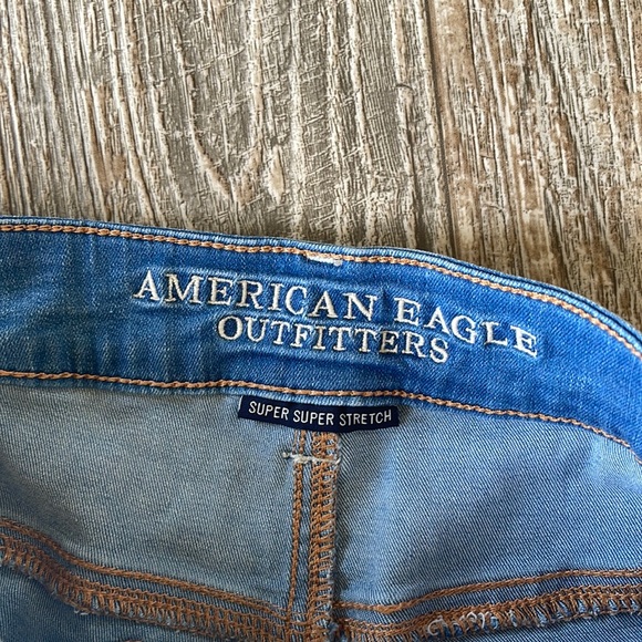 🌟AMERICAN EAGLE 🦅 OUTFITTERS MIDI DENIM SHORTS, 6 - Picture 4 of 10
